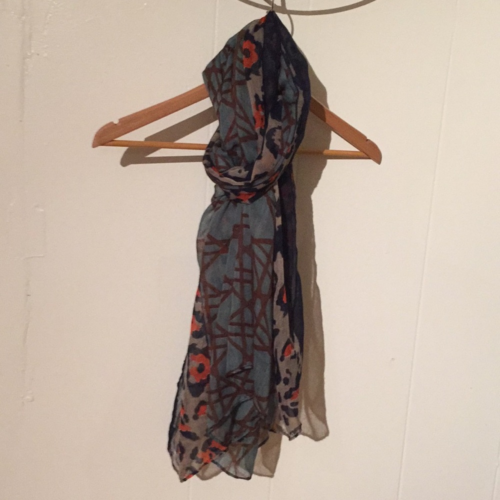 Beautiful lightweight scarf
